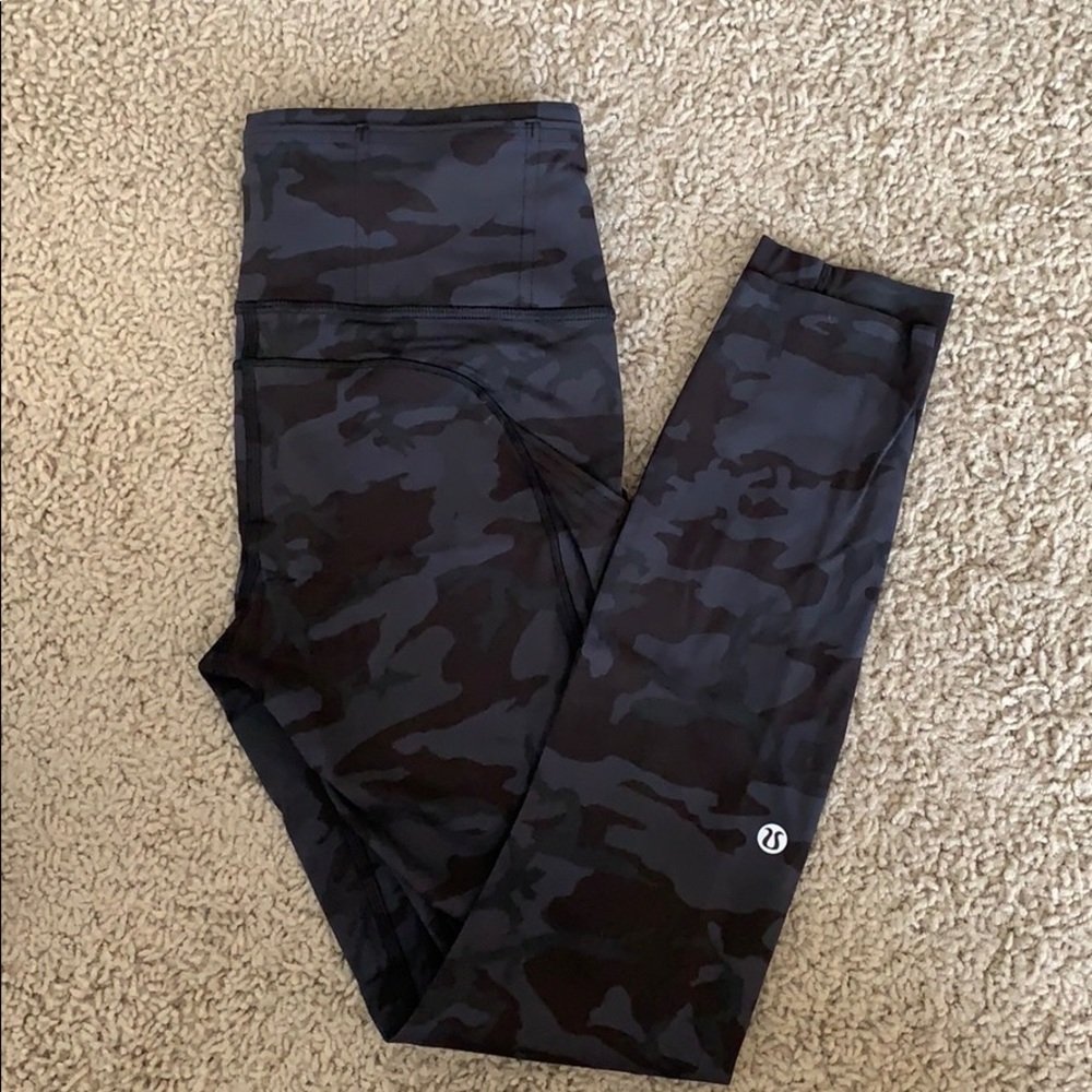 Lululemon Fast and Free Tight - size 4